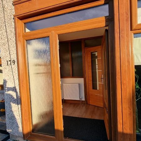 Self-Catering Extended Family Home Edinburgh Exterior photo